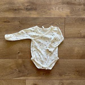Quincy Mae 0-3 stars bodysuit